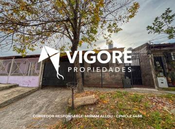 Casa de 6 ambientes, Avellaneda · Casa 6 Ambientes 203 m² en Venta con Cochera en Wilde