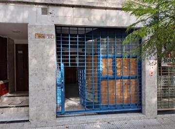 Local comercial de 1 ambiente, Monte Castro · Excelente Local en Centro Comercial