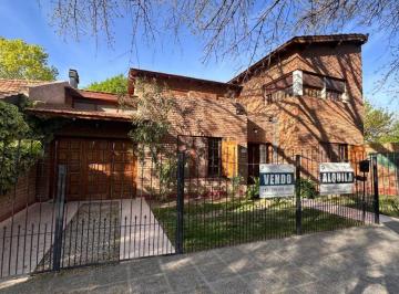 Casa de 7 ambientes, Cipolletti · Vende Casa Nivel Gerencial en El Barrio “el Capellan” Los Pinos N°763 - Apta Credito