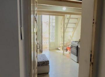 Departamento · 26m² · 1 Ambiente · Monoambiente con Balcón y Entrepiso a Refaccionar