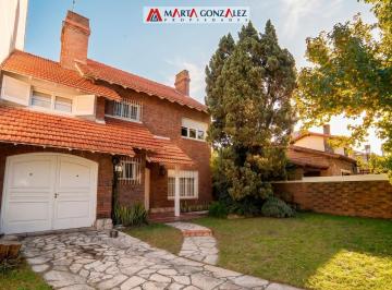 Casa · 280m² · 6 Ambientes · 2 Cocheras · Chalet 5 Ambientes Venta Haedo