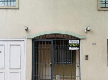 Casa de 4 ambientes, Godoy Cruz · Morro Inmobiliaria / Vende Casa en B° Bombal Sur
