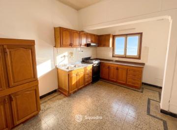 Casa · 103m² · 1 Dormitorio · Venta - Casa de 1 Dormitorio con Patio, Arroyito.