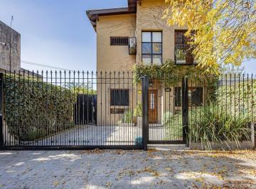 Casa · 265m² · 5 Ambientes · 2 Cocheras · Venta Casa 5 Ambientes en Padua Apta Credito
