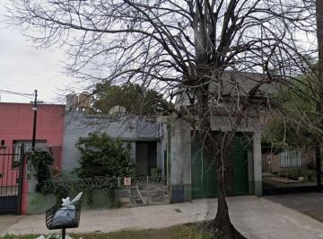 PH · 72m² · 3 Ambientes · 1 Cochera · PH Al Frente 3 Amb - Venta C/local o Garage Lanús