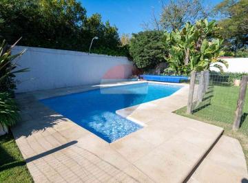 Casa · 242m² · 7 Ambientes · 2 Cocheras · Venta Casa Pinar Sur 3 Dorm 2 Bañ Piscina Barbacoa