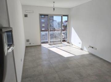 Departamento · 40m² · 2 Ambientes · 1 Cochera · Departamento en Alquiler en Moron 2 Amb con Cochera