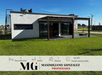 Casa · 65m² · 4 Ambientes · 2 Cocheras · Casa Venta - Las Perdices, Guernica