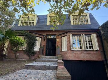 Casa de 5 ambientes, Lomas de Zamora · Hermosa Casa en Venta en Barrio Ingles - Temperley