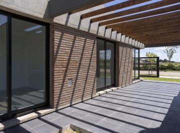 Casa · 89m² · 4 Ambientes · 1 Cochera · Venta Casa 2 Dorm. a Estrenar Pueblo Esther