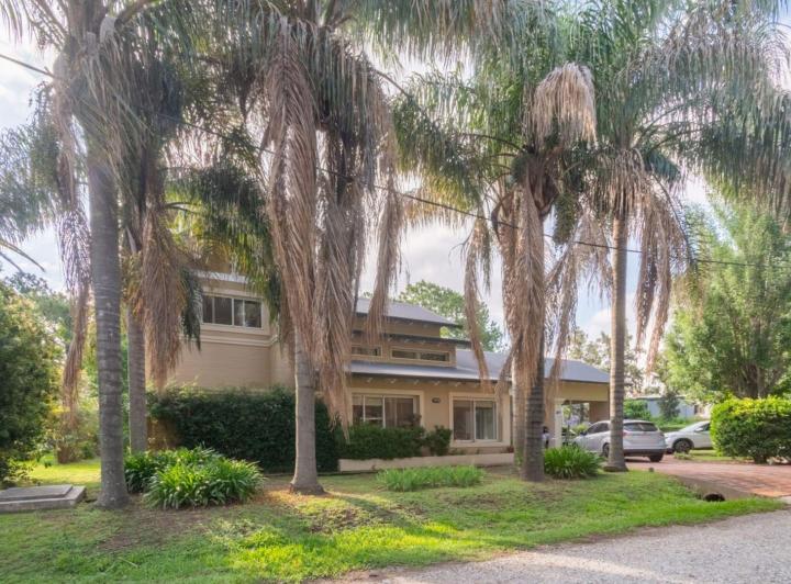 Casa · 250m² · 7 Ambientes · 1 Cochera