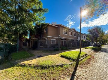 Casa · 153m² · 6 Ambientes · Casa en Venta de 2 Plantas, con Patio y Pileta - Martínez, San Isidro