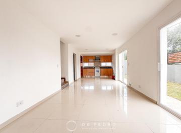 PH · 75m² · 3 Ambientes · 1 Cochera · PH en Los Pinares