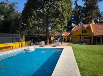 Casa de 6 ambientes, Ituzaingó · Chalet de 6 Ambientes, en Venta, Parque Leloir