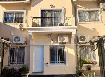 Casa de 4 ambientes, Vicente López · Excelente Duplex 4 Ambientes con Jardin