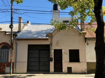 Casa · 104m² · 4 Ambientes · 1 Cochera · Casa en Venta Rosario