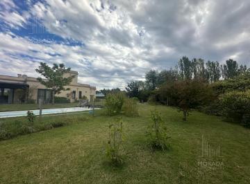 Campo · 193m² · 5 Ambientes · 3 Cocheras · Venta Chacra Excelente Calidad Constructiva Vista Abierta Al Campo