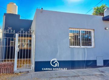 Casa · 200m² · 4 Ambientes · 2 Cocheras · Venta Casa de 3 Dorm. + Monoambiente Cipolletti.