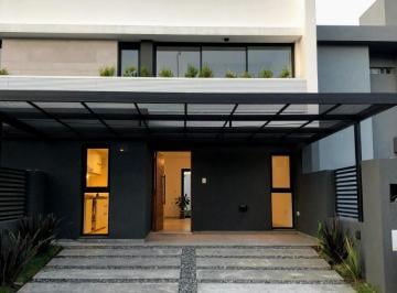 Casa de 3 ambientes, Córdoba · Venta - Duplex - 2 Dorm. 2 Baños - Miradores de Manantiales II