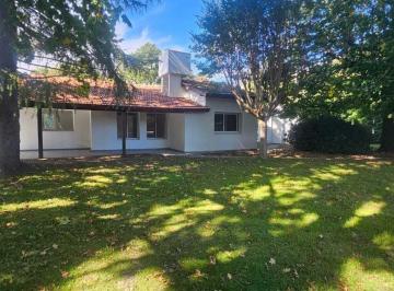 Casa · 113m² · 4 Ambientes · 3 Cocheras · Casa en Venta en Mapuche Country Club, Pilar, G. B. a. Zona Norte