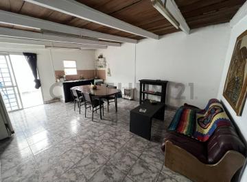 Departamento · 83m² · 3 Ambientes · Departamento PH en Alquiler