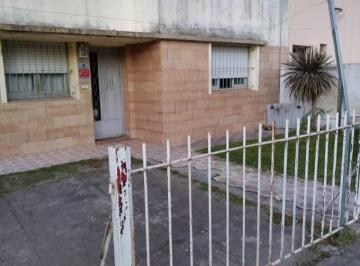 Casa · 107m² · 4 Ambientes · Casa en Venta - 3 Dorm. 1 Baño - La Plata