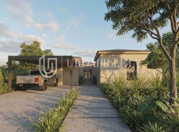 Casa · 250m² · 6 Ambientes · 2 Cocheras · Casa en Venta en Pilara