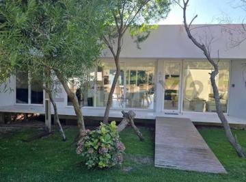 Casa · 139m² · 5 Ambientes · 1 Cochera · Casa 5 Ambientes en Venta en Costa Esmeralda Barrio Residencial 1