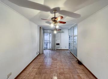 Departamento · 77m² · 4 Ambientes · Departamento de 2 Dorm. de Oportunidad en Zona Río