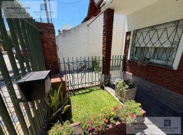 Casa · 170m² · 4 Ambientes · 4 Cocheras · Casa 3amb en Ramos Mejia C/ Dpto de 2amb y Patio