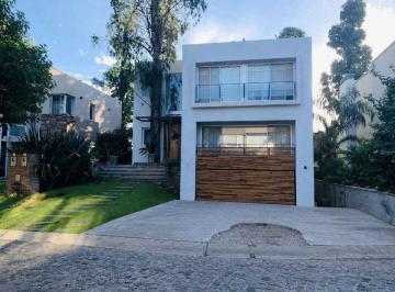 Casa de 5 ambientes, Quilmes · Casa de 5 Ambientes en Venta en Barrio Cerrado Dorrego - Quilmes Centro
