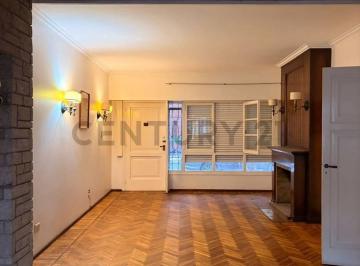 Casa · 187m² · 2 Dormitorios · 1 Cochera · Casa en Alquiler, Quinta Sección