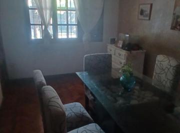Casa de 4 ambientes, Rosario · Venta Casa Al Frente 3 Dorm 3 Baños Cochera (Pueyrredon 600)