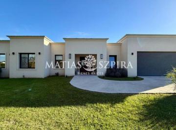 Casa · 195m² · 5 Ambientes · 2 Cocheras · Casa en Venta Santa Matilde - Comarcas de Lujan