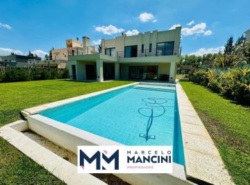 Casa · 270m² · 5 Ambientes · 4 Cocheras · Casa en El Principado con Fondo Al Lago Venta