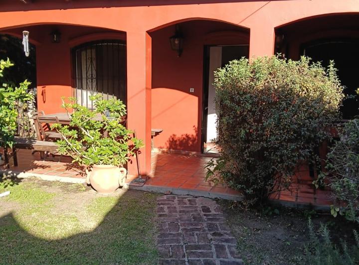 Casa · 130m² · 5 Ambientes · 3 Cocheras