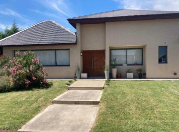 Casa de 5 ambientes, Presidente Perón · Casa en Venta C/ Cochera en El Rebenque Canning
