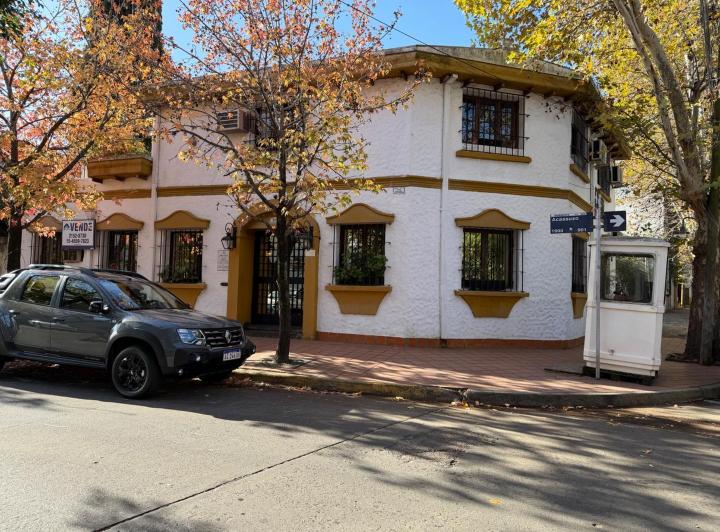 Casa · 307m² · 6 Ambientes