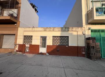 Casa · 150m² · 4 Ambientes · Casa Sobre Lote Propio en Alquiler Para Uso Comercial o Profesional!