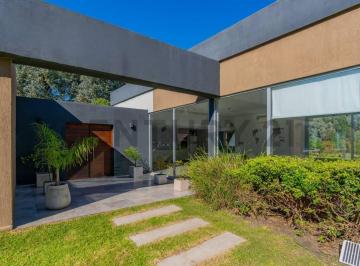 Casa de 4 ambientes, Mar del Plata · Venta de Casa 4 Ambientes con Parque, Arenas del Sur, Mar del Plata.