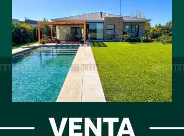 Casa · 189m² · 4 Ambientes · 3 Cocheras · Casa en Venta en Lomas de Petion, Cañuelas, Resto de La Provincia