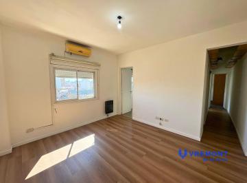 Departamento · 44m² · 3 Ambientes · Venta de Departamento 3 Ambientes en El Barrio de Parque Patricios! Luminoso!