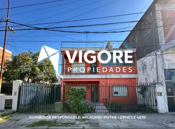 Casa de 5 ambientes, Tres de Febrero · Casa 5 Ambientes 140 m² en Venta con Cochera en Loma Hermosa