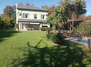 Casa · 220m² · 5 Ambientes · 1 Cochera · Casa en Alquiler en El Molino, Pilar, G. B. a. Zona Norte