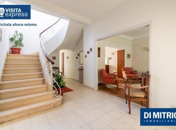 PB Hall Acceso · Nueva Pompeya Casa 10 Amb 420 m² Lote 698