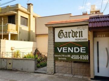 PH de 5 ambientes, General San Martín · Inmejorable Oportunidad! PH 4 Ambientes + Dependencia de 2 Amb. Patio. Cochera. 160 m² Totales