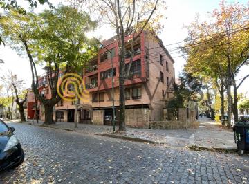 Departamento de 3 ambientes, San Isidro · Departamento de 2 Dorm. con Cochera en San Isidro - en Duplex