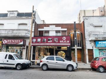 PH · 310m² · 5 Ambientes · Venta Gran Local con PH en Lanus Ctro Comercial