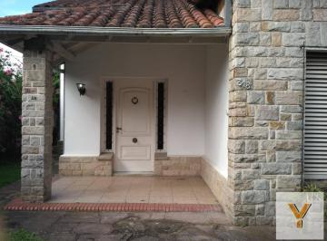 Casa · 200m² · 4 Ambientes · 1 Cochera · Casa en Venta - 3 Dorm. 2 Baños 1 Cochera - 461 m² - Baradero