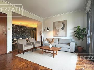 Departamento · 130m² · 3 Ambientes · Piso Ubicado Sobre Plaza Mitre. Al Frente. Vista a La Plaza. 3 Ambientes. Lavadero Separado.